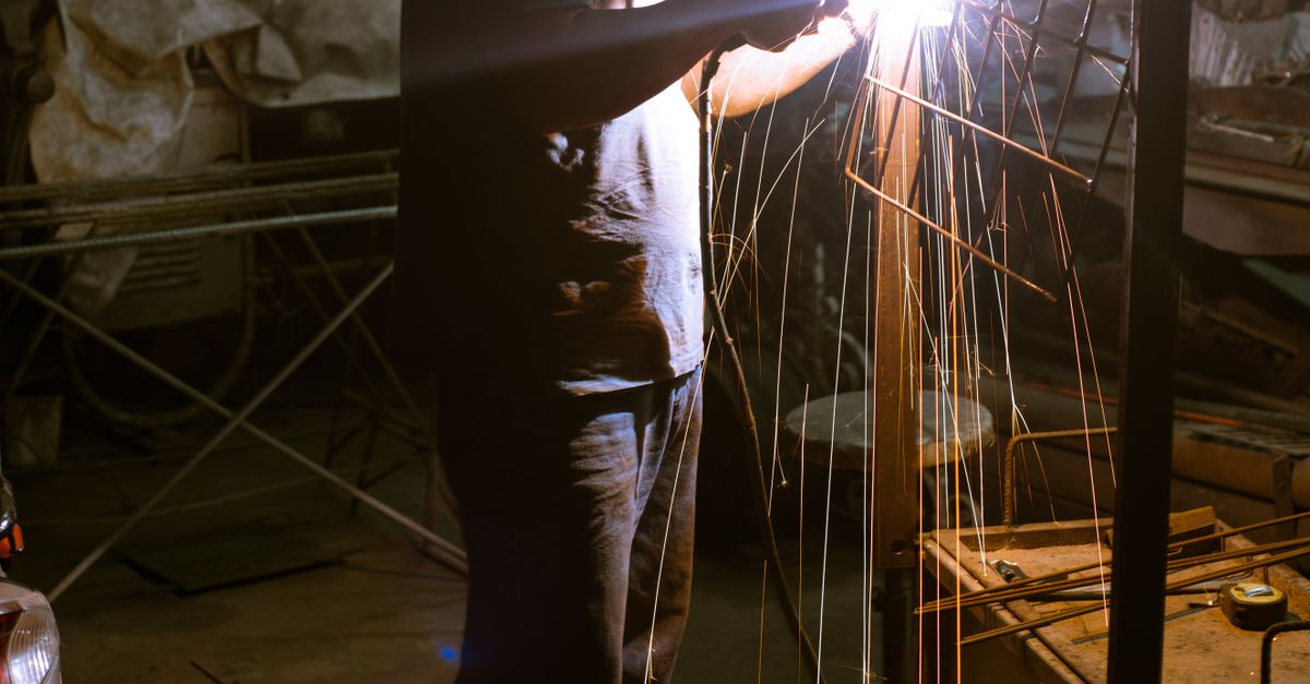 Comparing Flux-Cored Arc Welding and MIG for Metal Projects